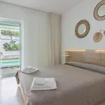 Guesthost - Stunning In Pittulongu With Pool Apartman Olbia