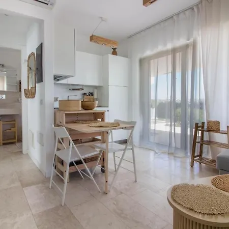 Guesthost - Stunning In Pittulongu With Pool * Olbia