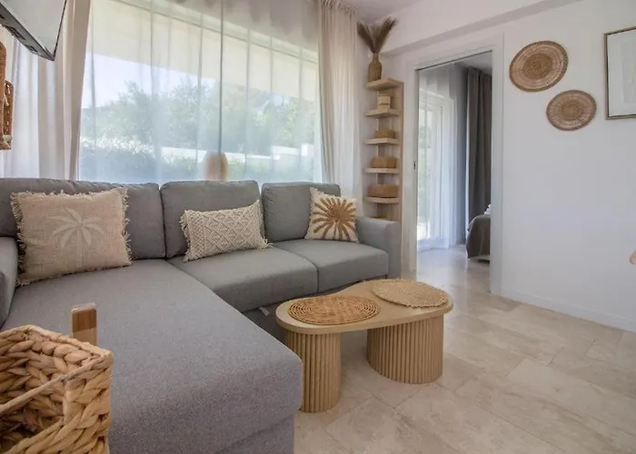 Apartman Guesthost - Stunning In Pittulongu With Pool *