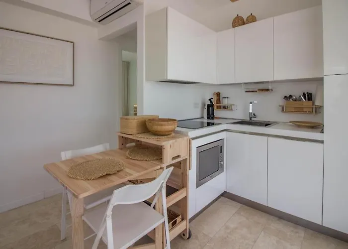 Guesthost - Stunning In Pittulongu With Pool Olbia